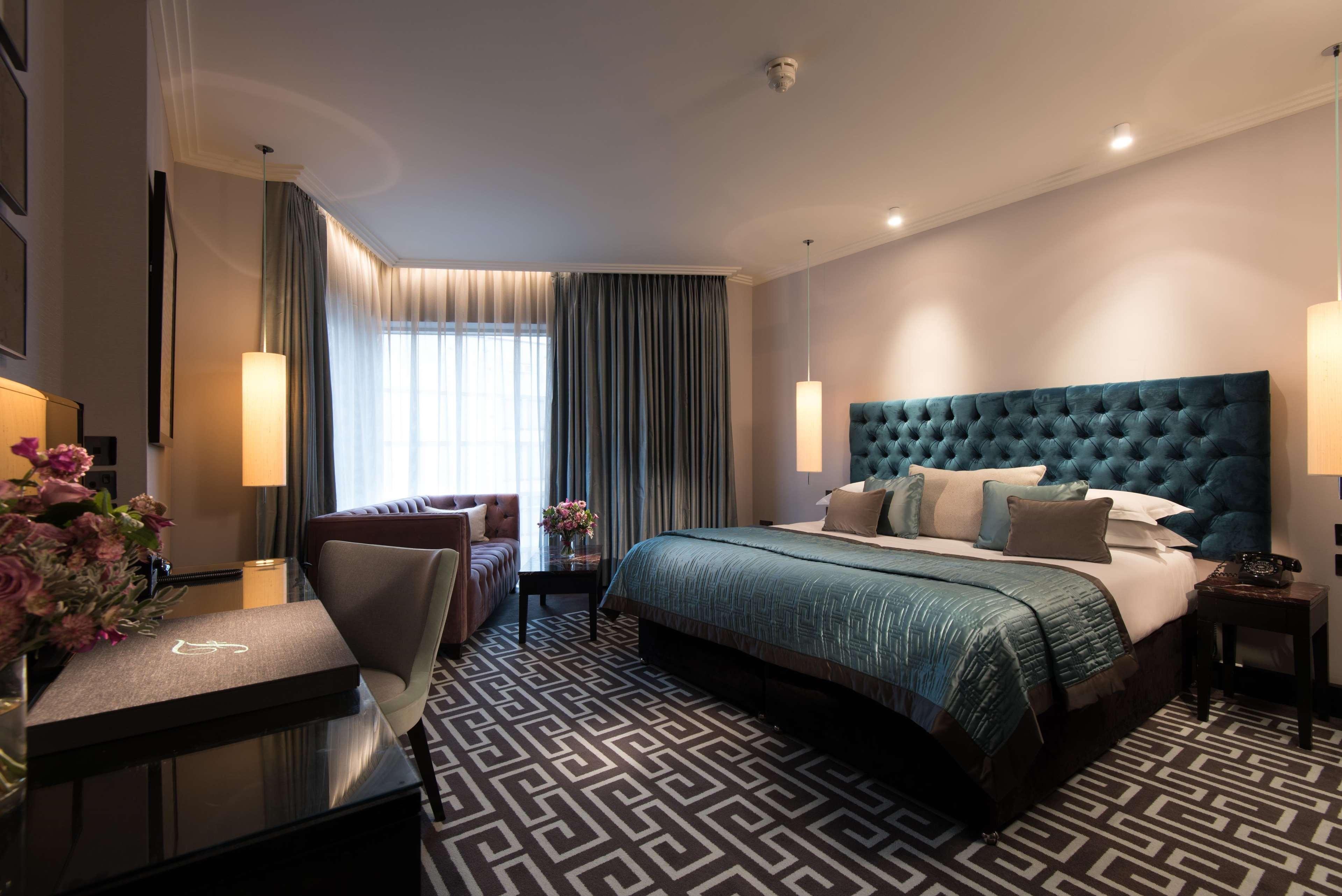 The Fitzwilliam Hotel Belfast Exteriör bild Deluxe Room