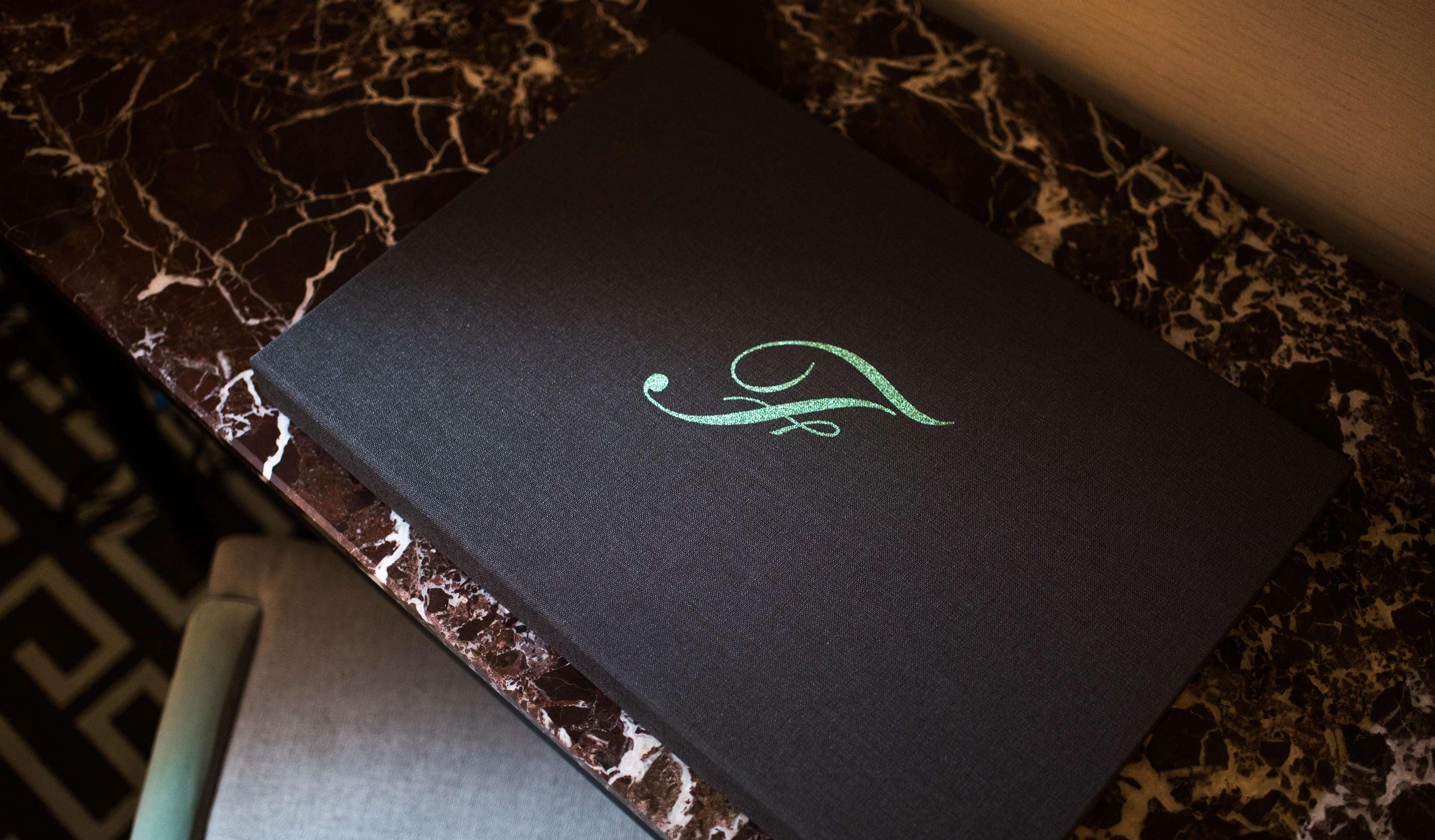 The Fitzwilliam Hotel Belfast Exteriör bild Menu at the restaurant