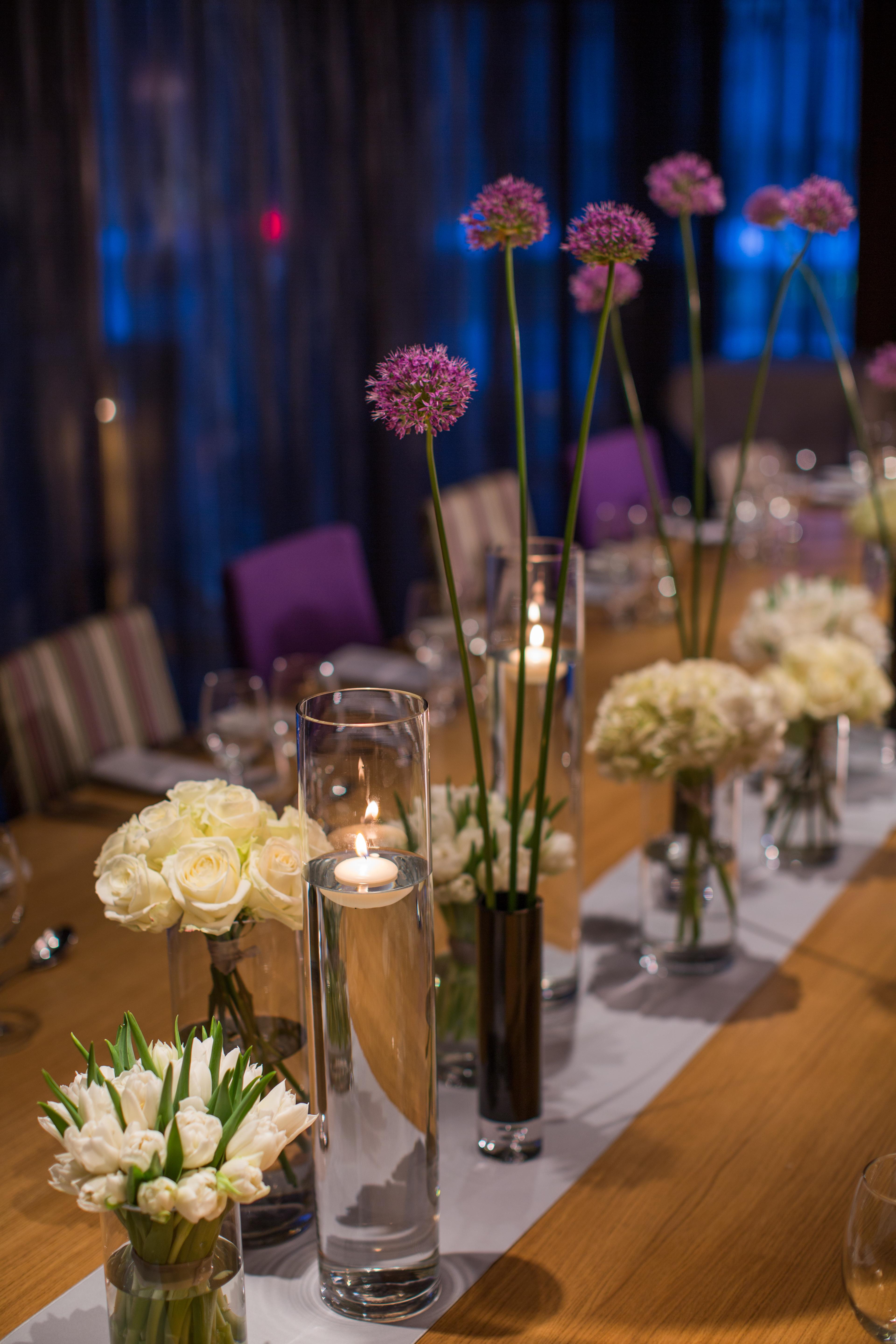 The Fitzwilliam Hotel Belfast Exteriör bild A table decorated with flowers and candles