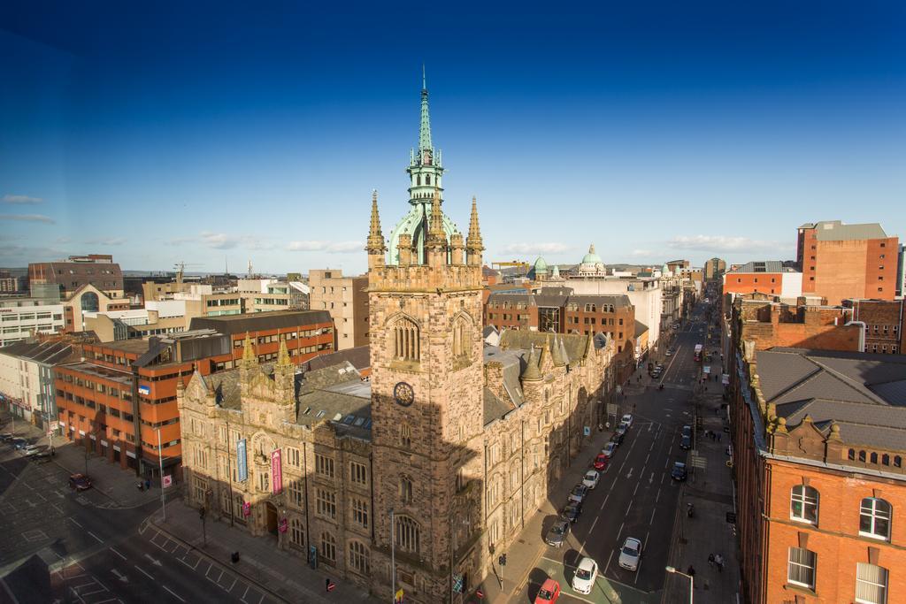 The Fitzwilliam Hotel Belfast Exteriör bild Aerial view of the Manchester Museum